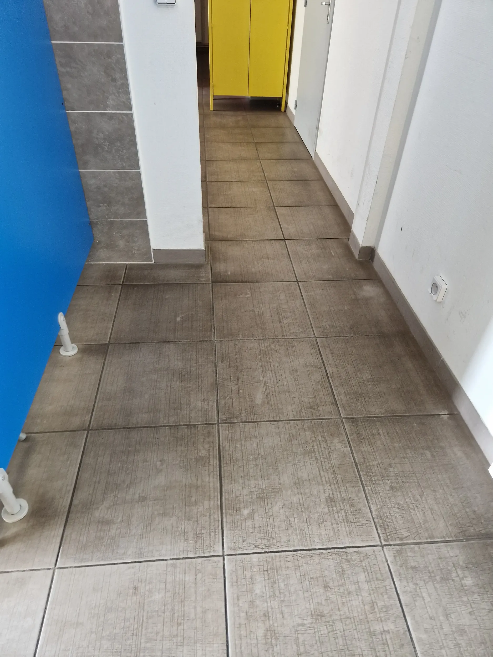 Remise en état de locaux professionnels sur Châteaugiron, Noyal sur Vilaine, Rennes et sur le département d'Ille et Vilaine