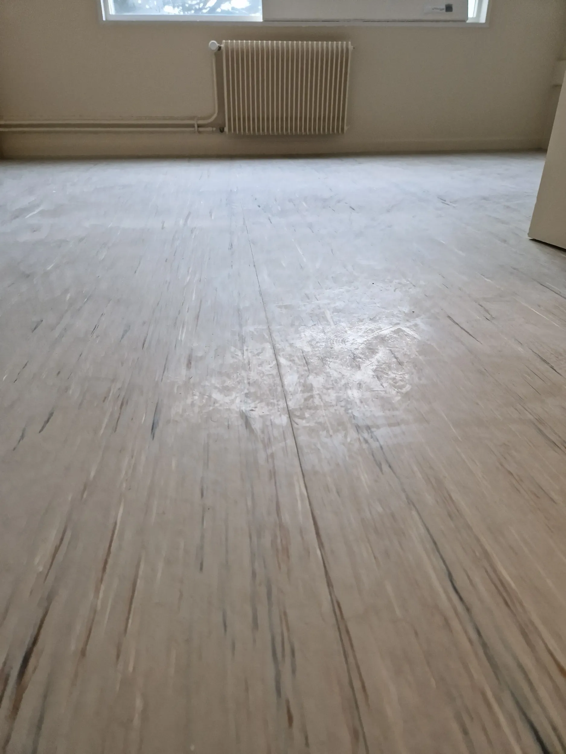 Remise en état de locaux professionnels sur Châteaugiron, Noyal sur Vilaine, Rennes et sur le département d'Ille et Vilaine